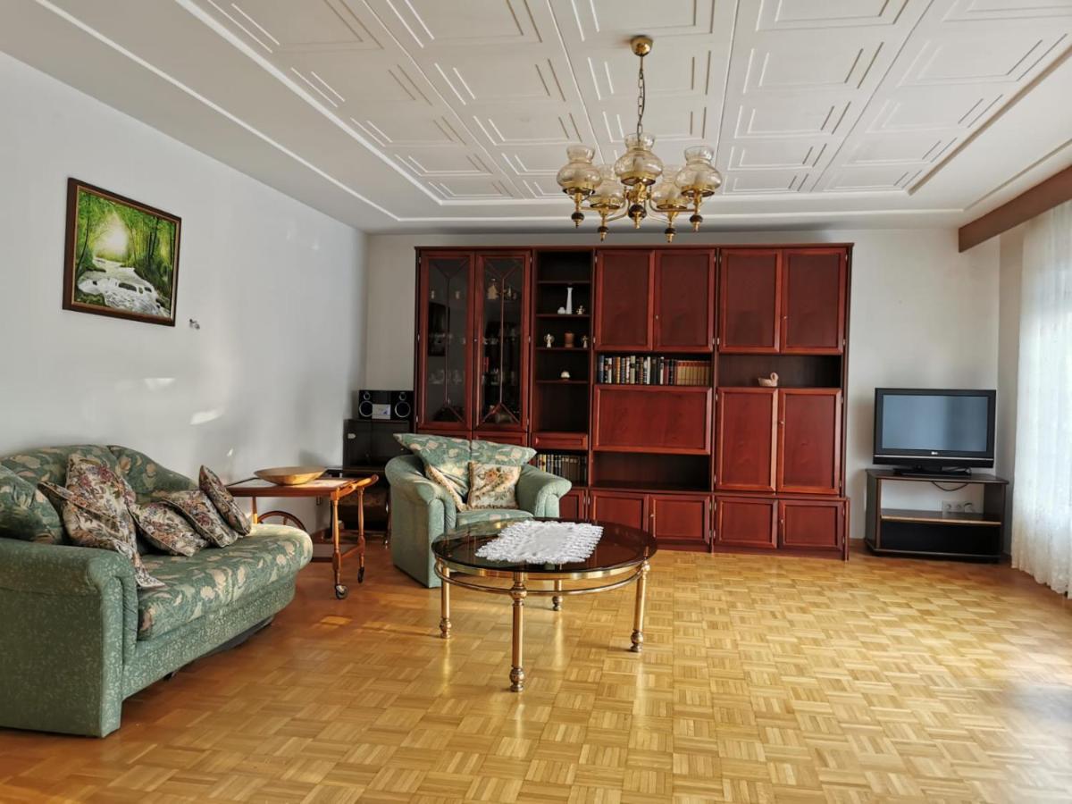 פירמאסנס Ferienwohnung Mit Garten מראה חיצוני תמונה