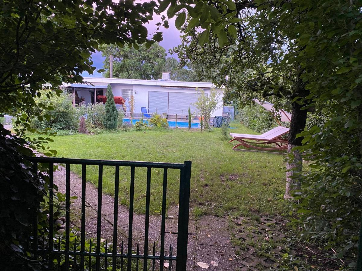 פירמאסנס Ferienwohnung Mit Garten מראה חיצוני תמונה