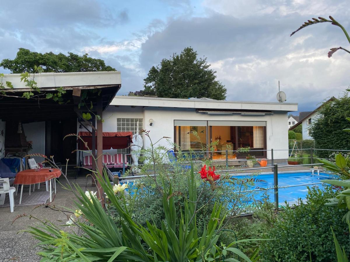 פירמאסנס Ferienwohnung Mit Garten מראה חיצוני תמונה